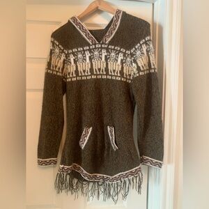 100% Alpaca hooded sweater with kangaroo pocket